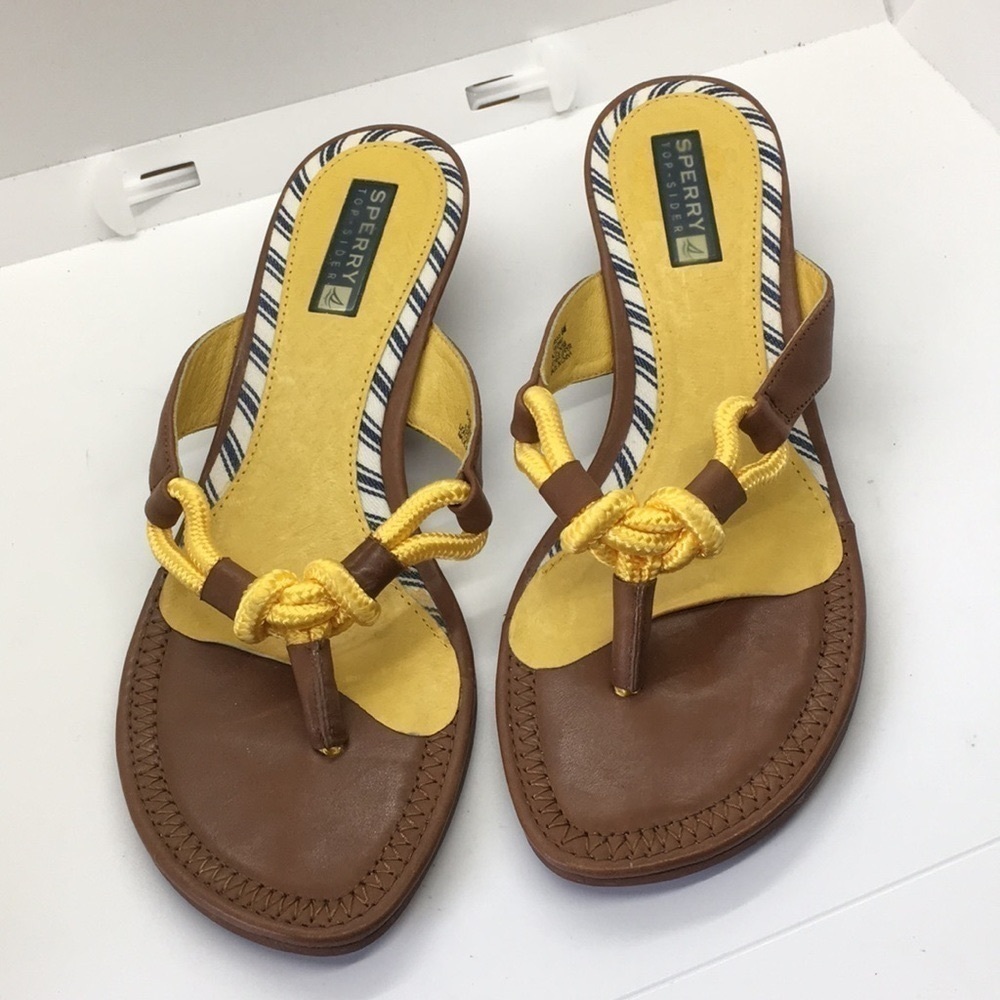 Sperry Top Sider Yellow Rope Thong Sandals. Size 6.